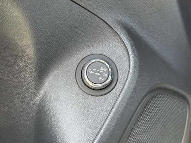 Used 2020 Buick Encore GX Essence FWD image 19