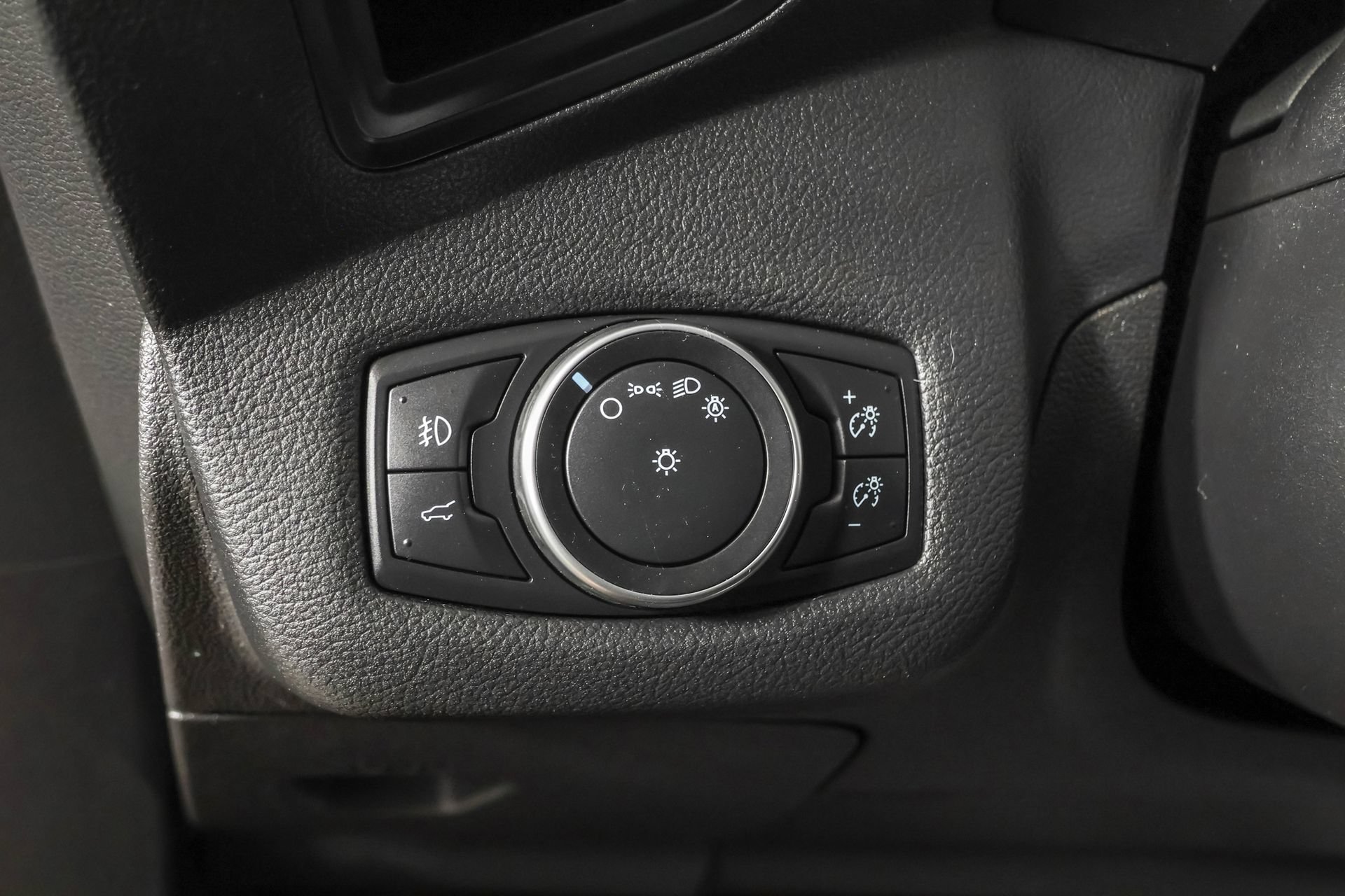 Used 2018 Ford Escape SE FWD image 26