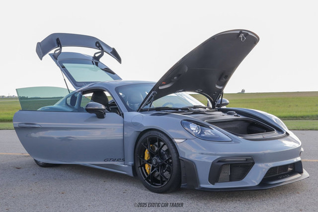 Used 2023 Porsche 718 Cayman GT4 RS image 17