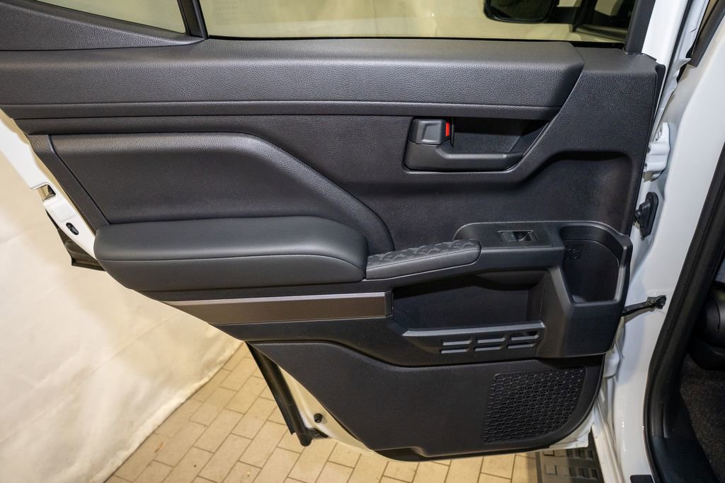 Used 2025 Toyota 4Runner TRD Off-Road image 9