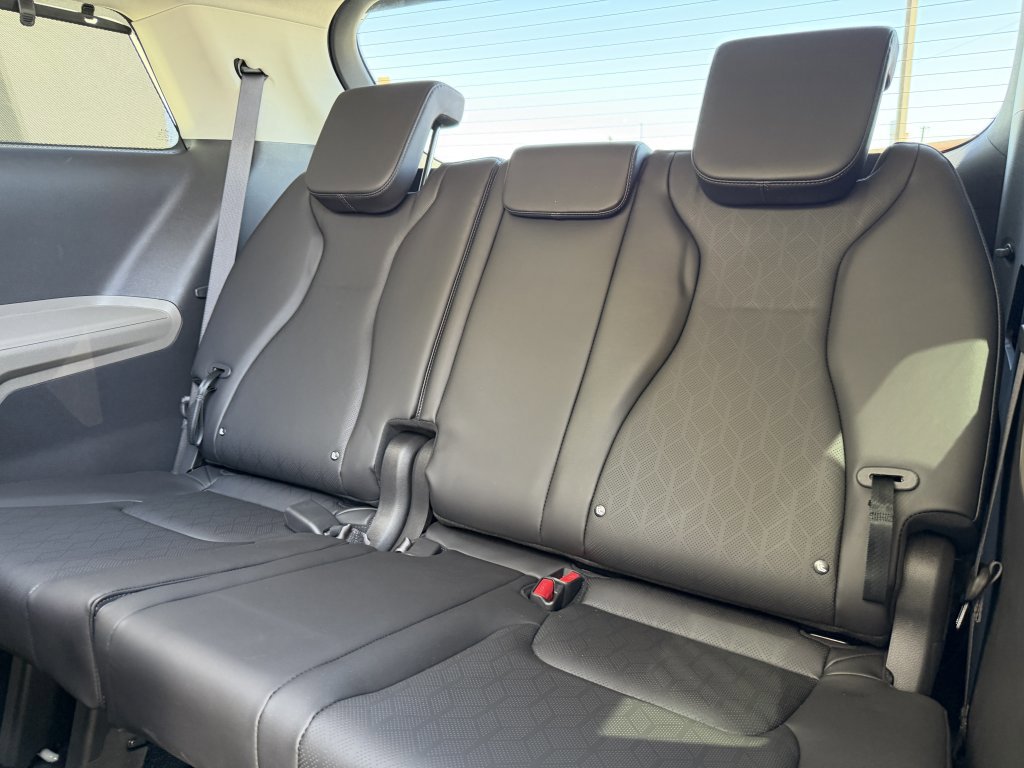 Used 2026 Kia Carnival SX FWD image 39