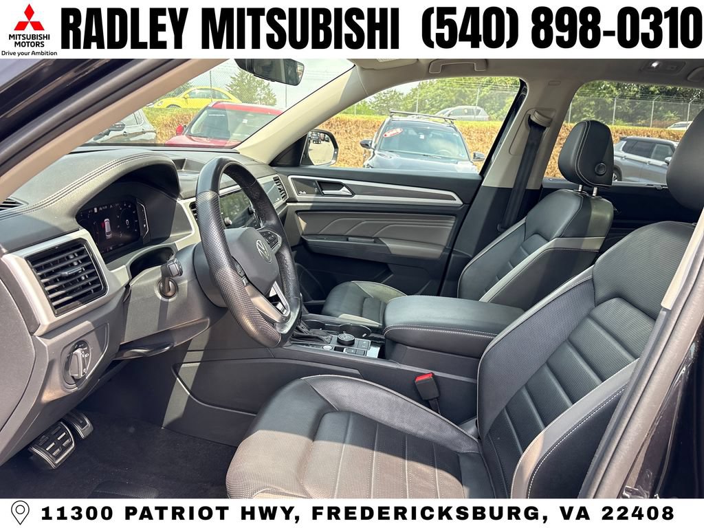 Used 2023 Volkswagen Atlas SEL Premium AWD/4WD image 3