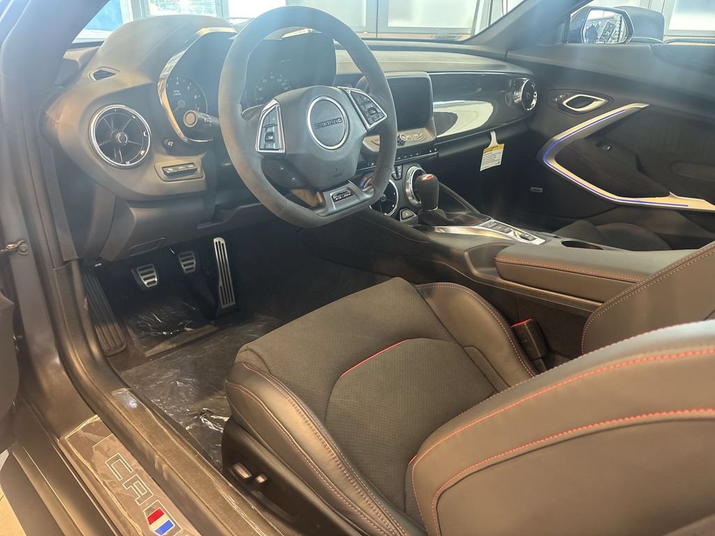 Used 2024 Chevrolet Camaro ZL1 RWD image 10