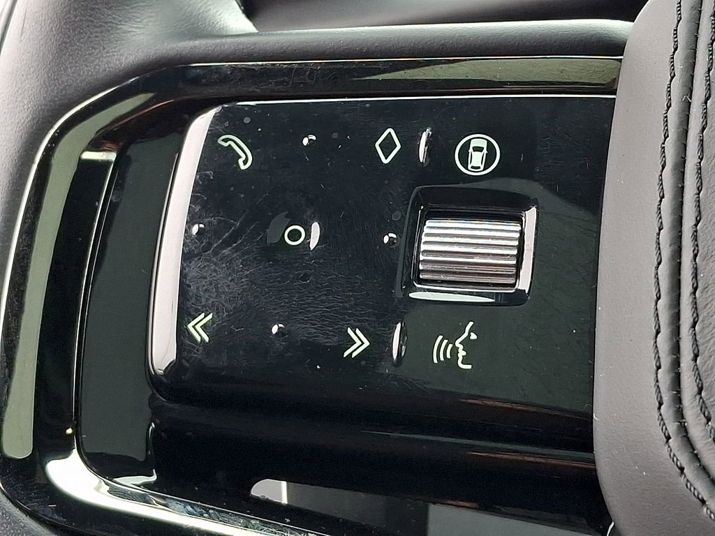 Used 2025 Land Rover Range Rover Velar Dynamic SE image 22
