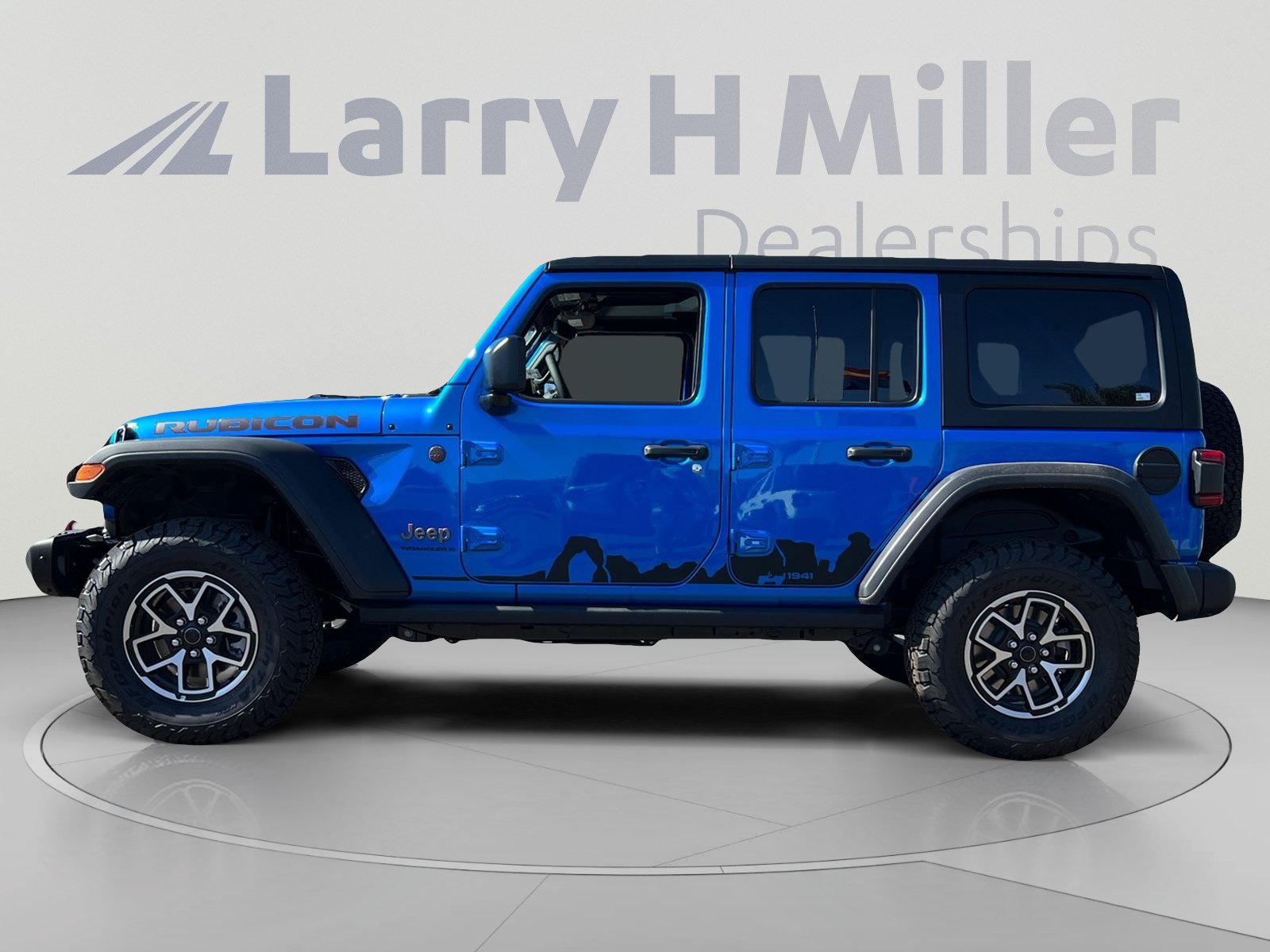 New 2025 Jeep Wrangler Unlimited Rubicon w/ Steel Bumper Group AWD/4WD image 2