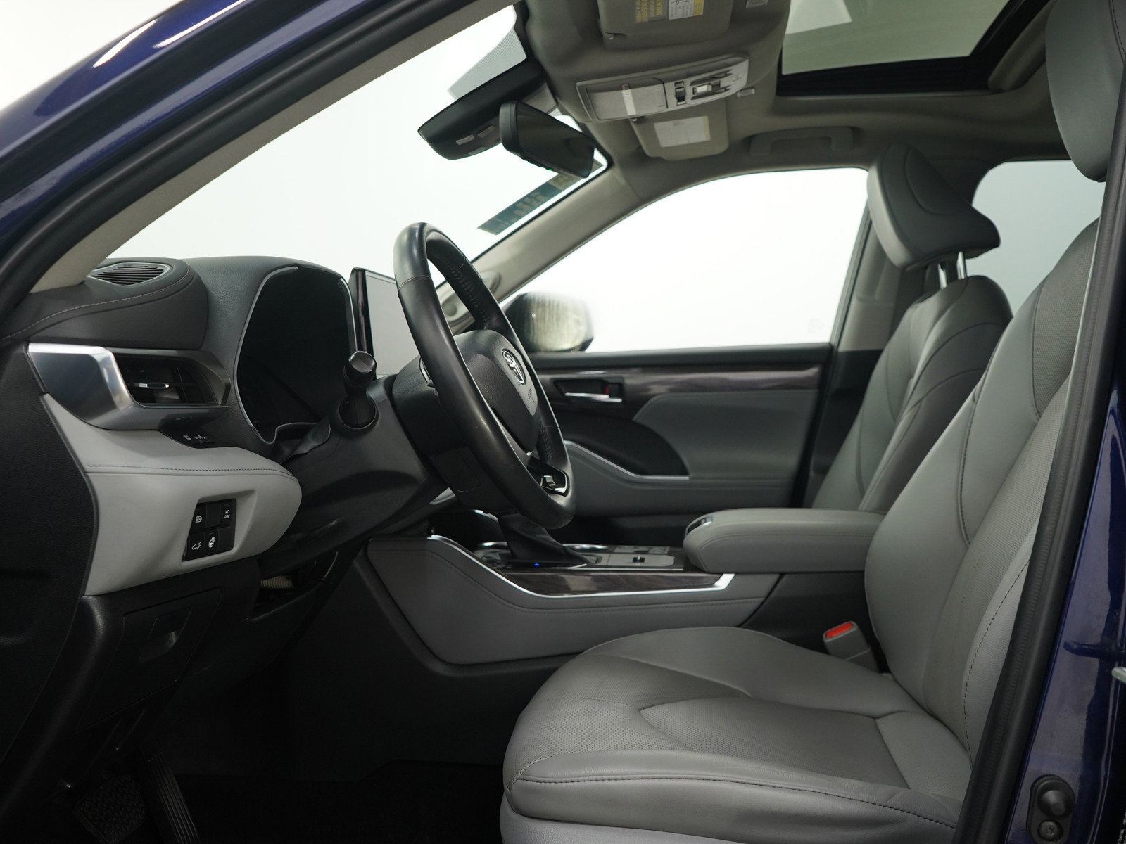 Used 2023 Toyota Highlander Limited AWD/4WD image 27
