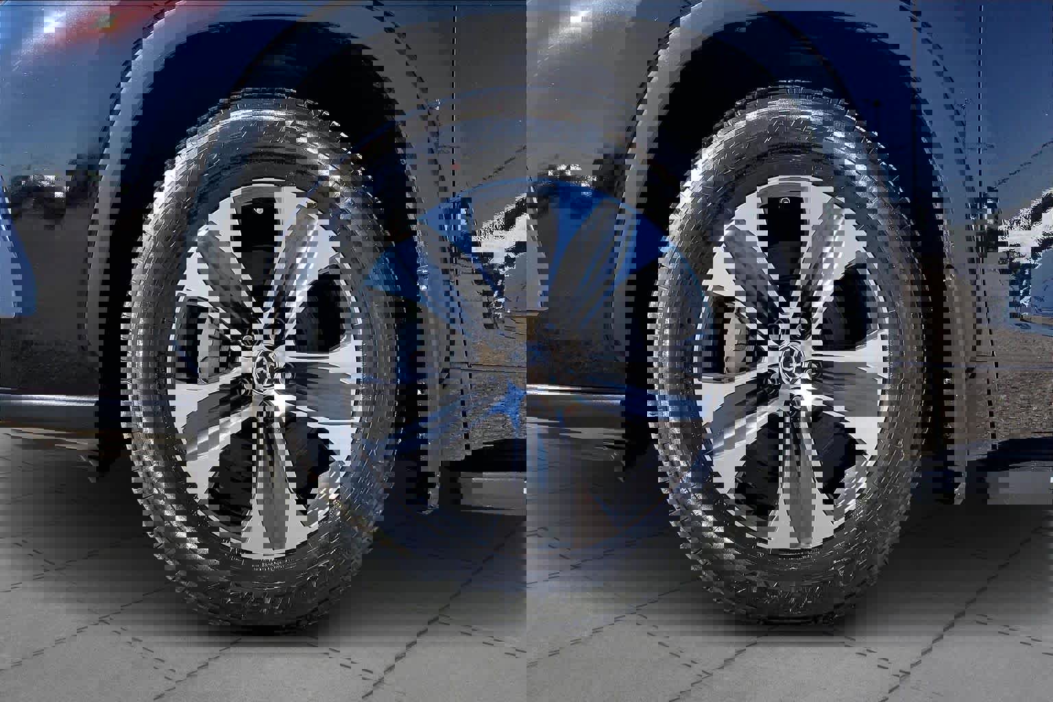 Used 2022 Toyota Highlander XLE image 11