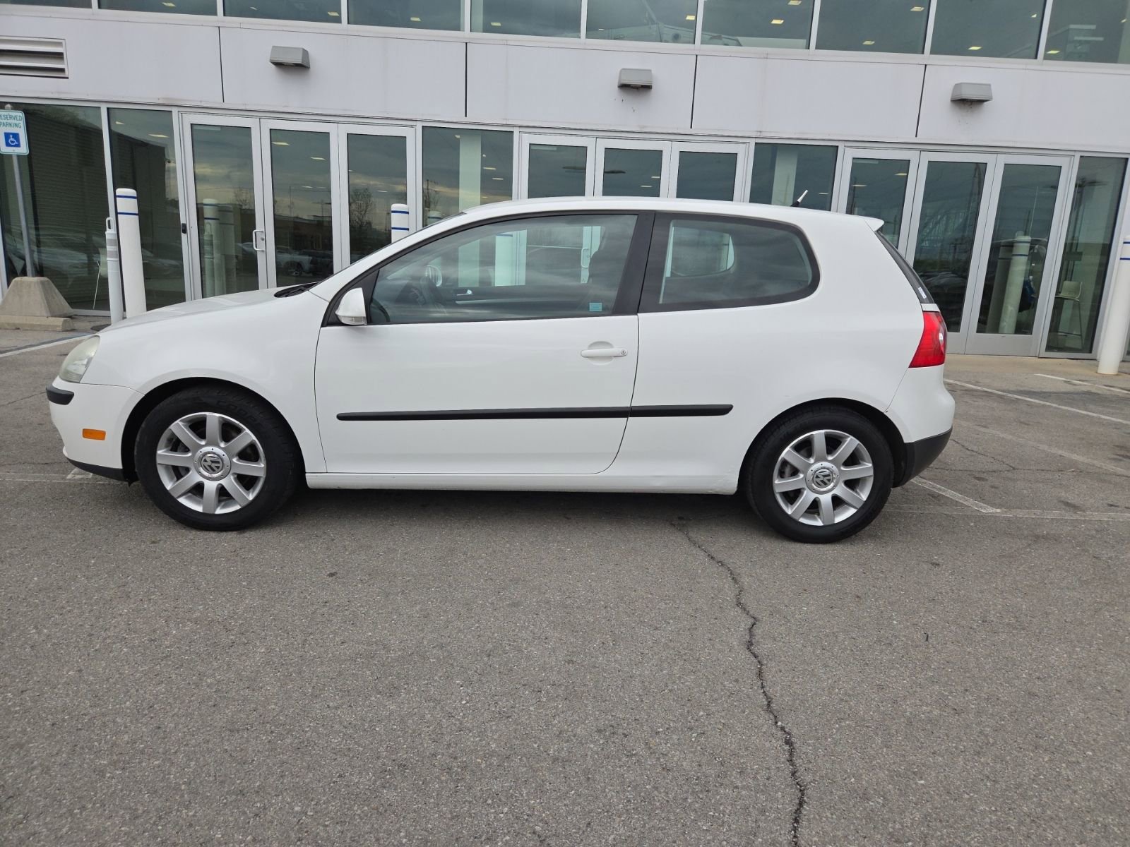 Used 2009 Volkswagen Rabbit S image 13