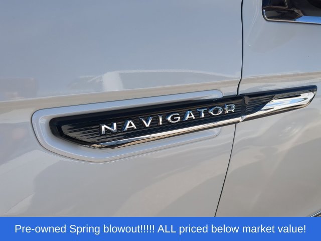 Used 2022 Lincoln Navigator L Black Label AWD/4WD image 10