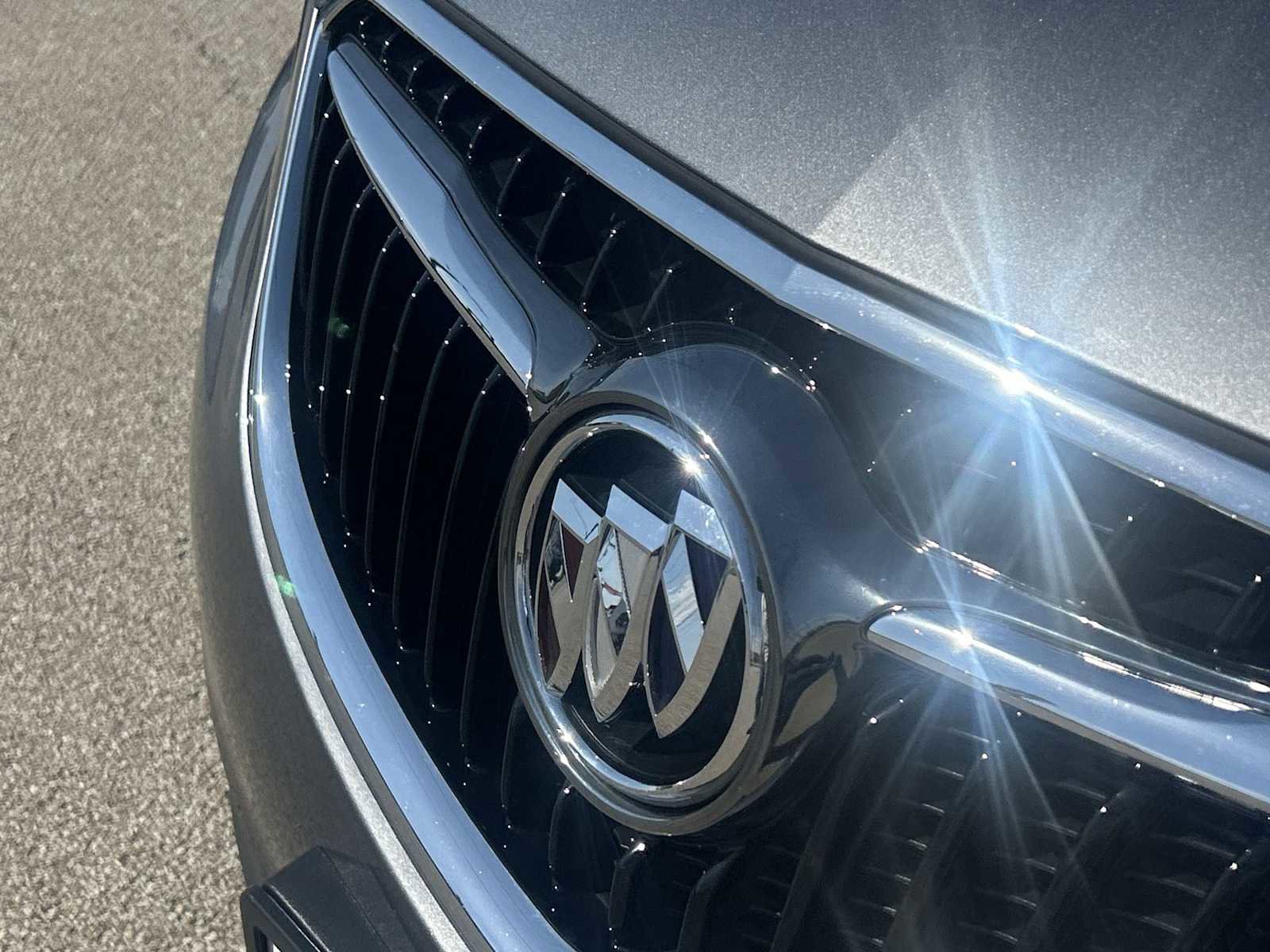 Used 2019 Buick Envision Essence image 39