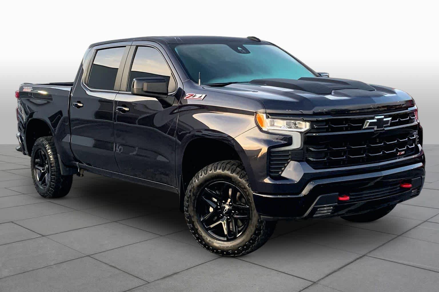 Used 2023 Chevrolet Silverado 1500 LT Trail Boss w/ Convenience Package II AWD/4WD image 3