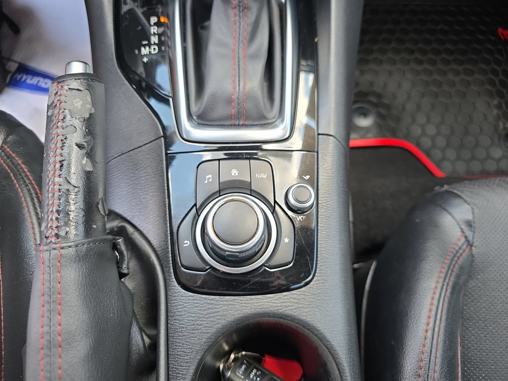 Used 2015 MAZDA MAZDA3 s Grand Touring w/ Technology Package FWD image 25