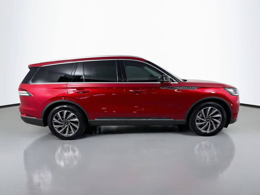 Used 2026 Lincoln Aviator 2WD image 4
