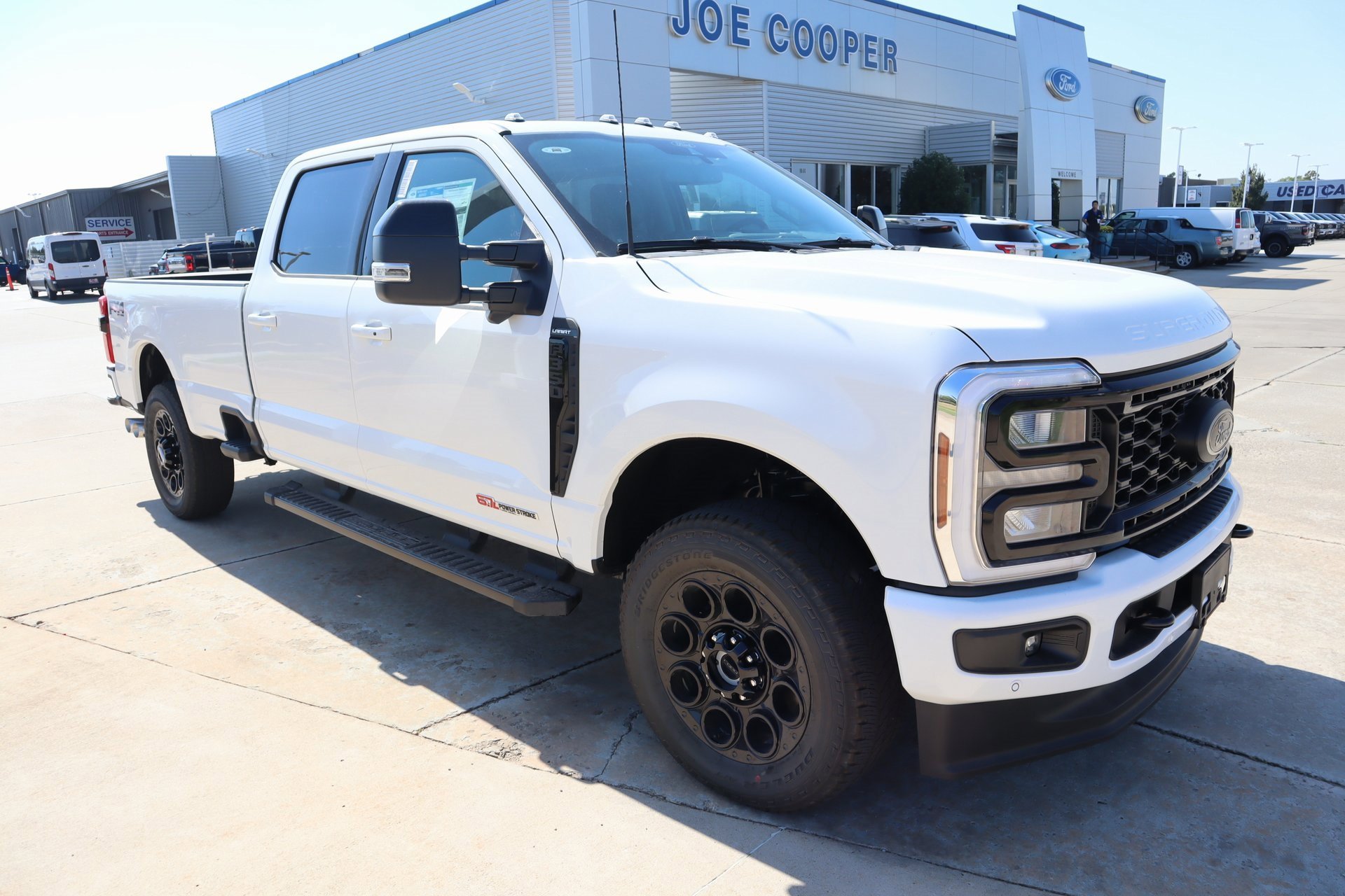 New 2026 Ford F350 Lariat w/ Black Appearance Package