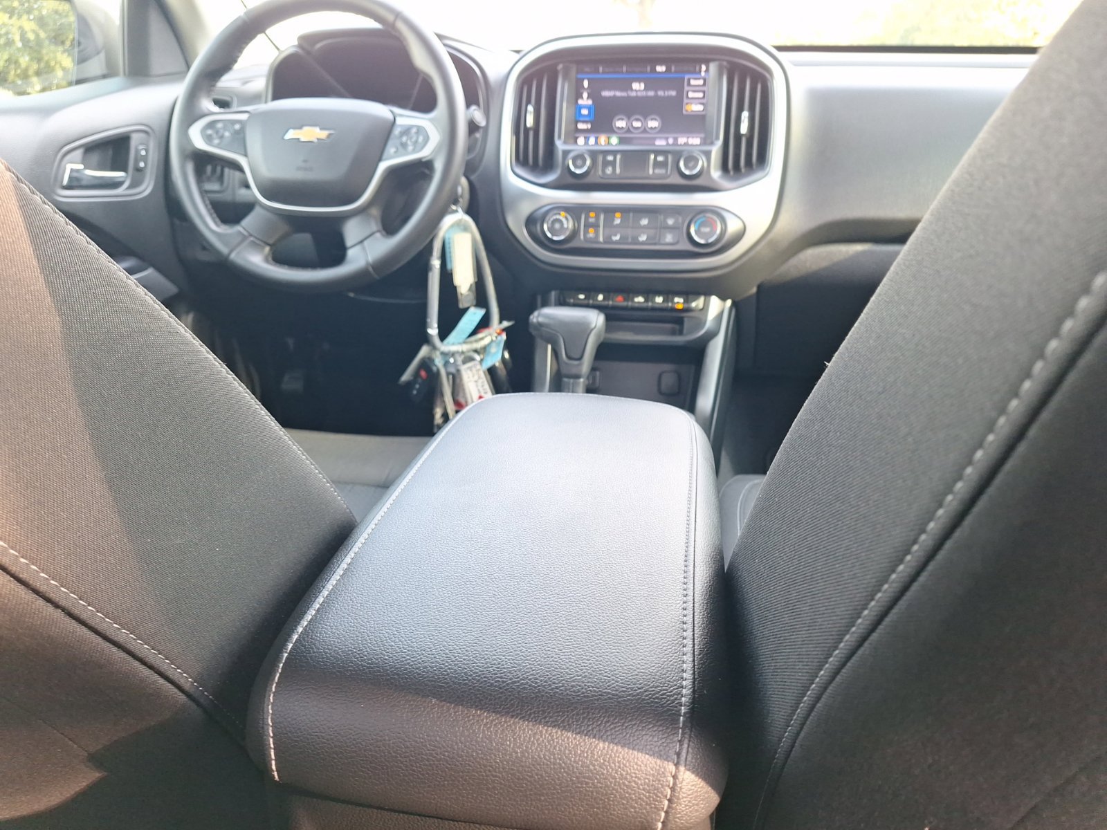 Used 2020 Chevrolet Colorado LT w/ Safety Package RWD image 32