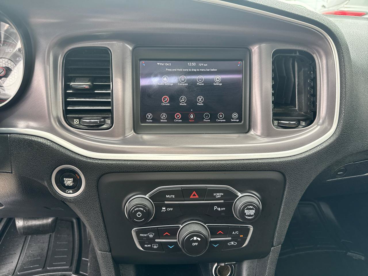 Used 2019 Dodge Charger SXT w/ Blacktop Package RWD image 19