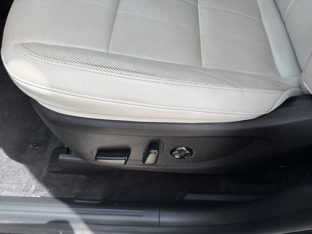 Used 2021 Kia Telluride EX w/ EX Premium Package FWD image 22