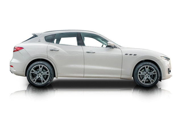 Used 2017 Maserati Levante S AWD/4WD image 2