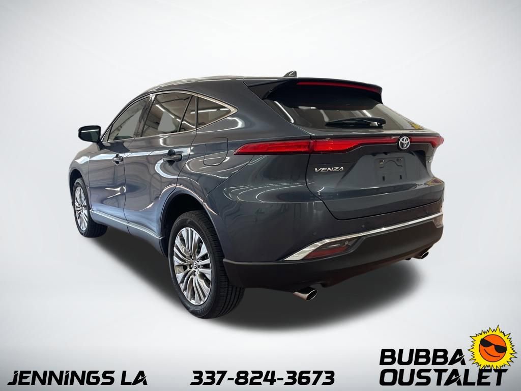 Used 2023 Toyota Venza Limited image 7