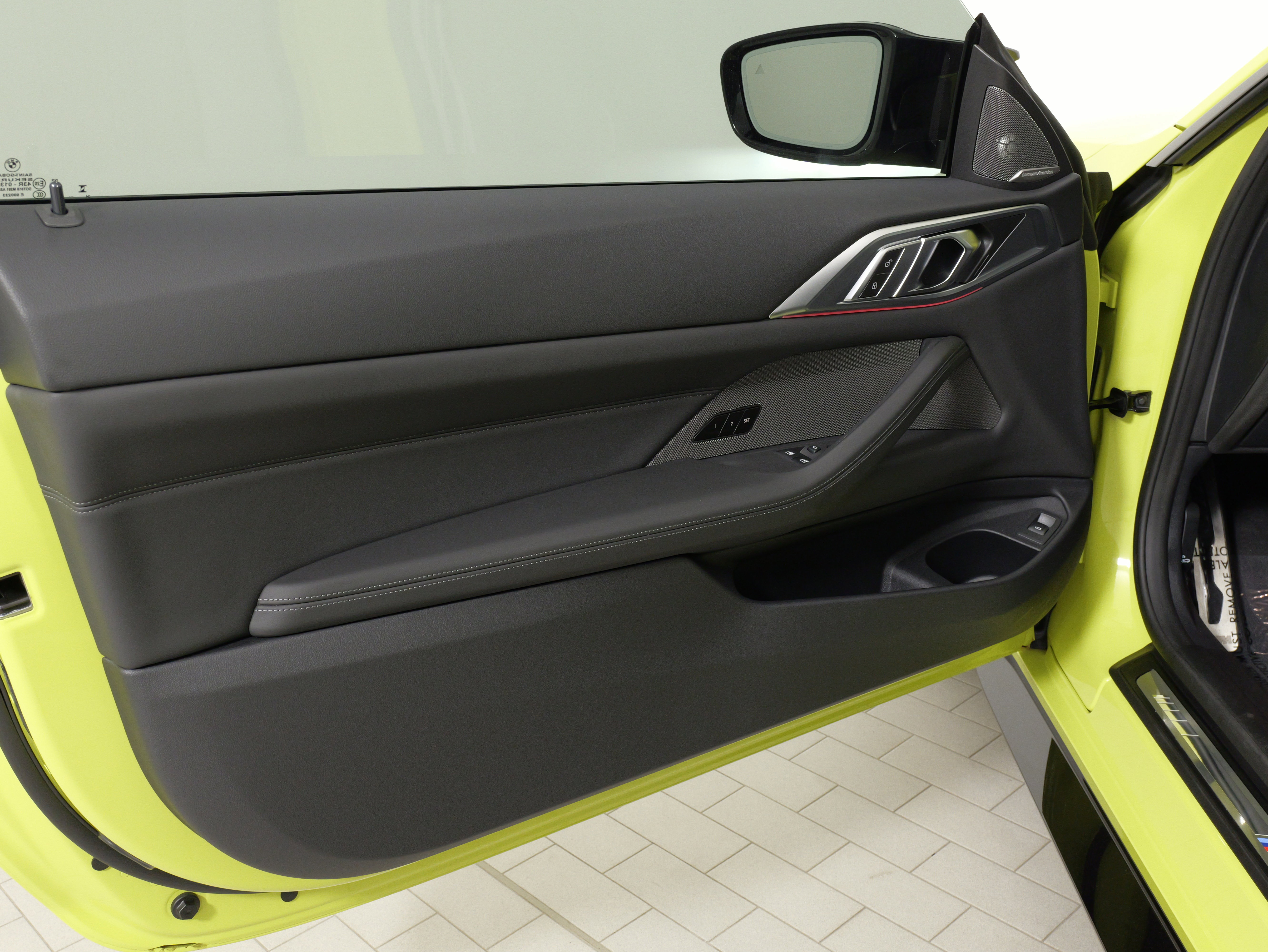 Used 2025 BMW M4 Coupe w/ M Carbon Exterior Package RWD image 31