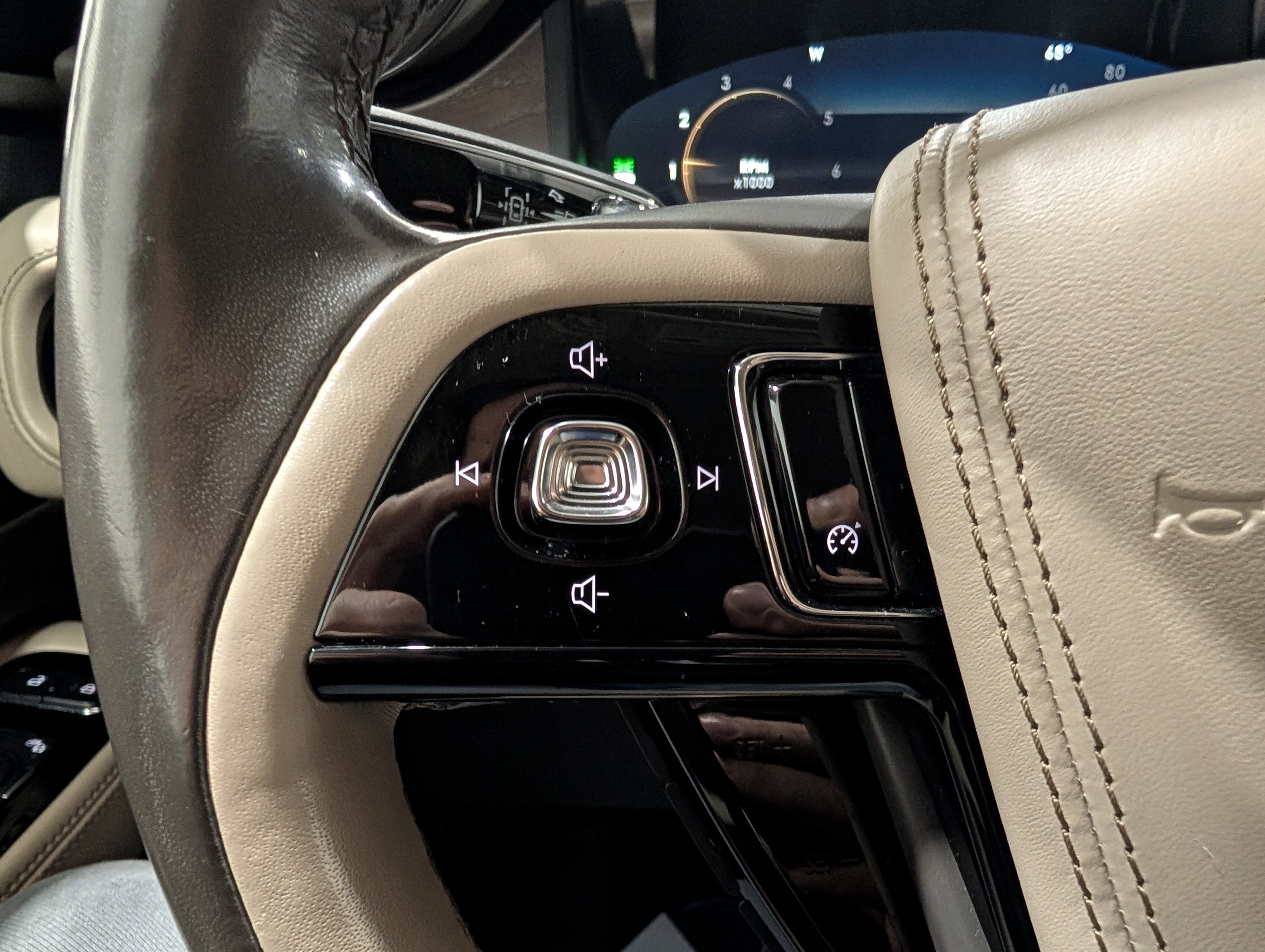 Used 2021 Lincoln Aviator Reserve w/ Elements Package Plus image 24