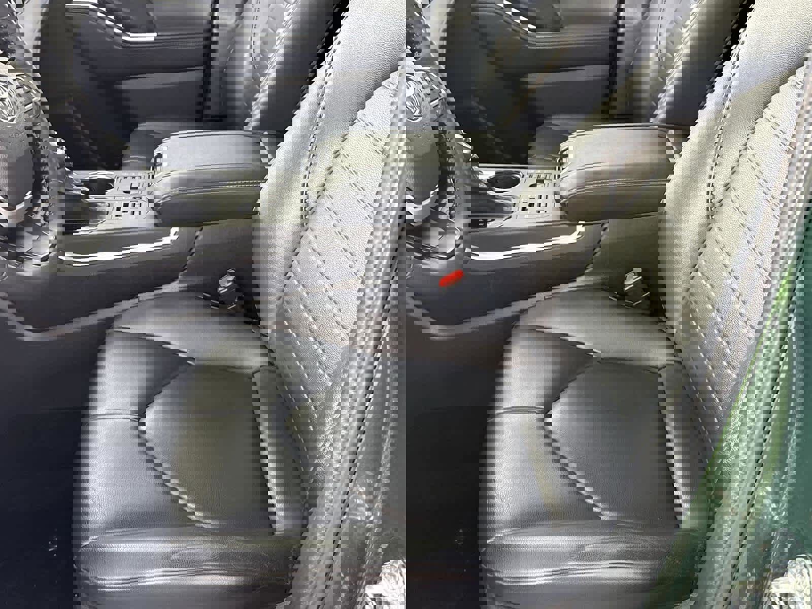 Used 2023 Toyota Highlander XLE image 11