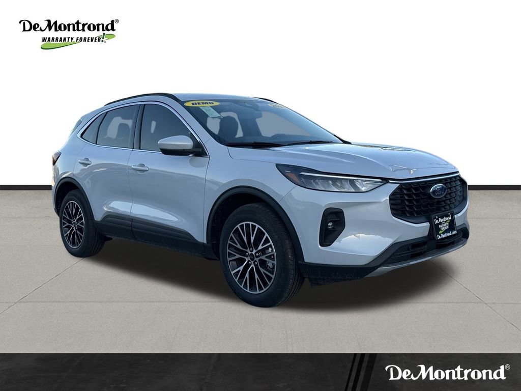New 2025 Ford Escape SE FWD image 3