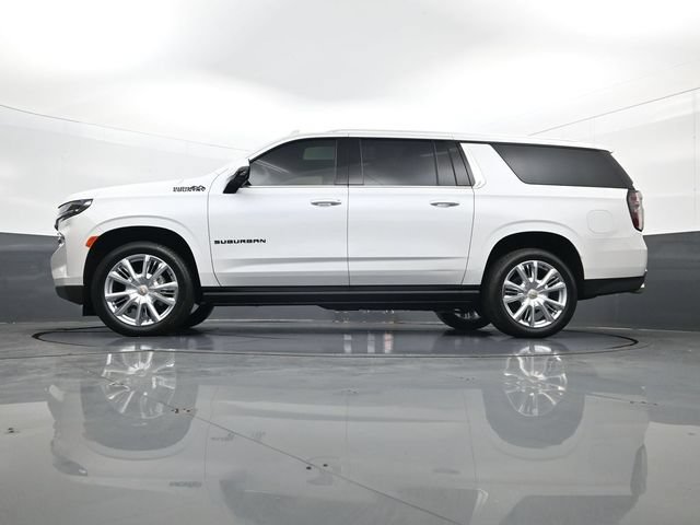 Used 2024 Chevrolet Suburban High Country AWD/4WD image 29