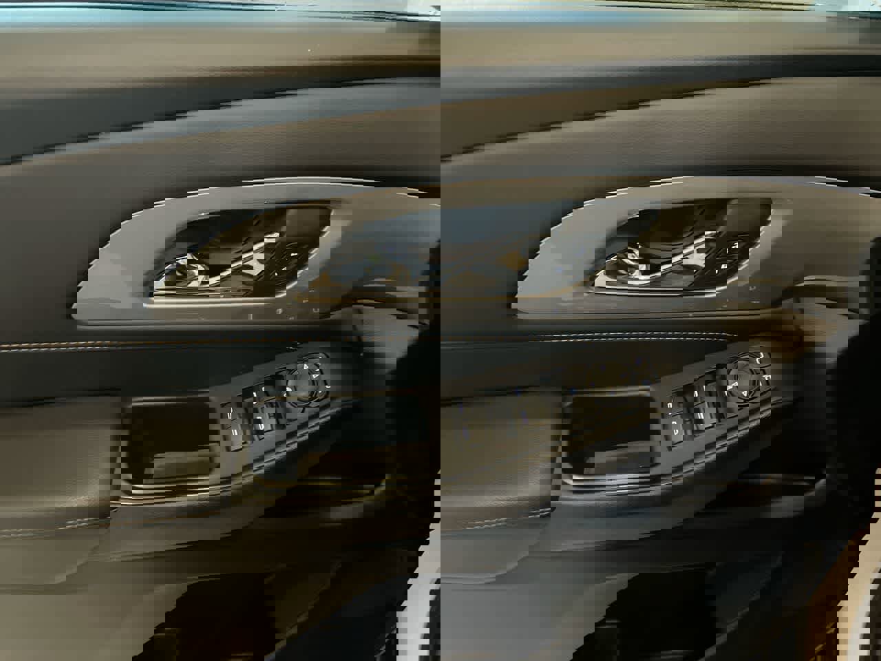 Used 2021 Chevrolet Traverse LS image 13