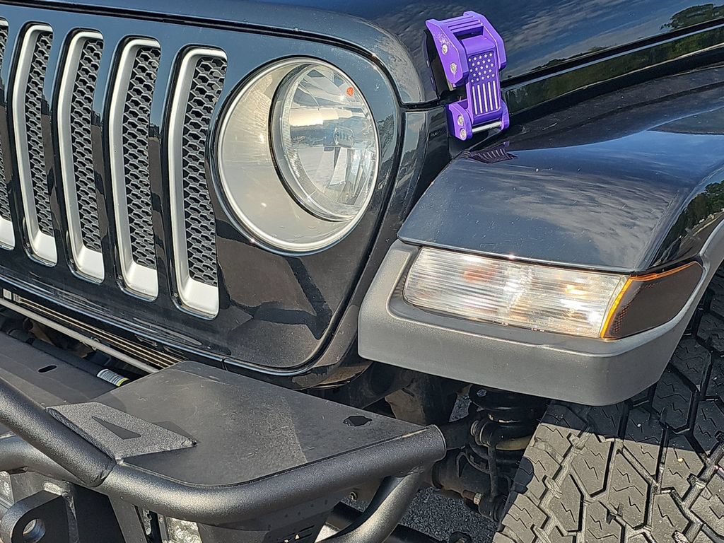 Used 2019 Jeep Wrangler Unlimited Sahara w/ Uconnect 4C Nav & Sound Group AWD/4WD image 32