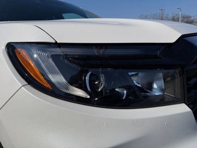 Used 2025 Honda Ridgeline Black Edition image 10