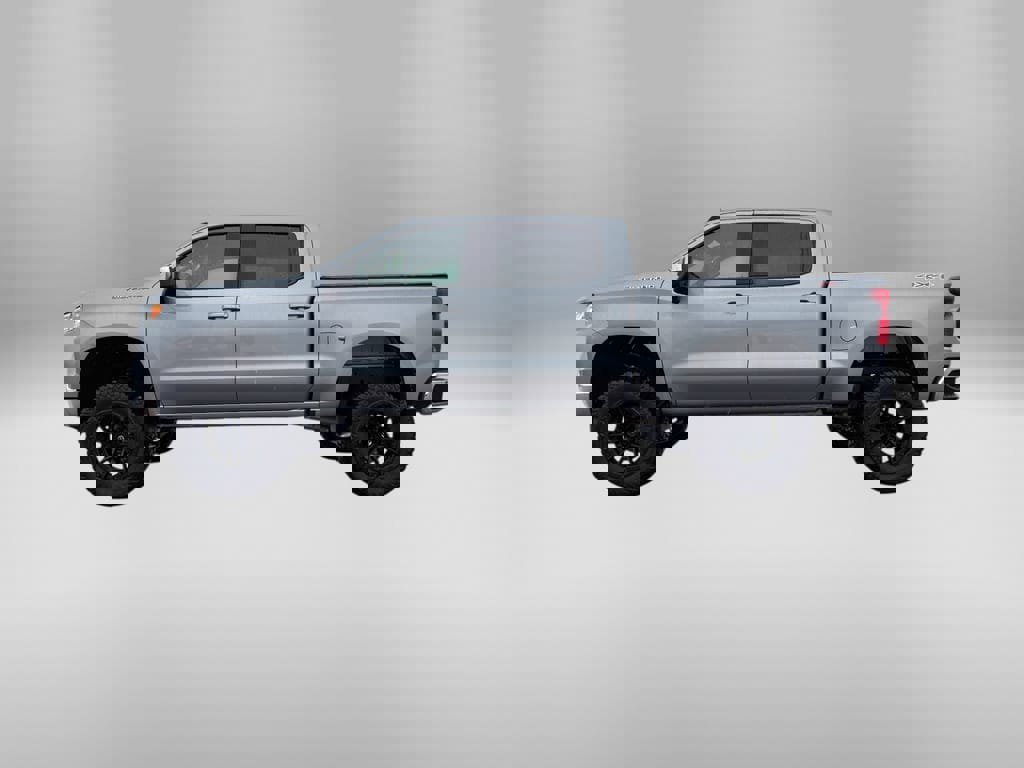 Used 2025 Chevrolet Silverado 1500 LT image 2