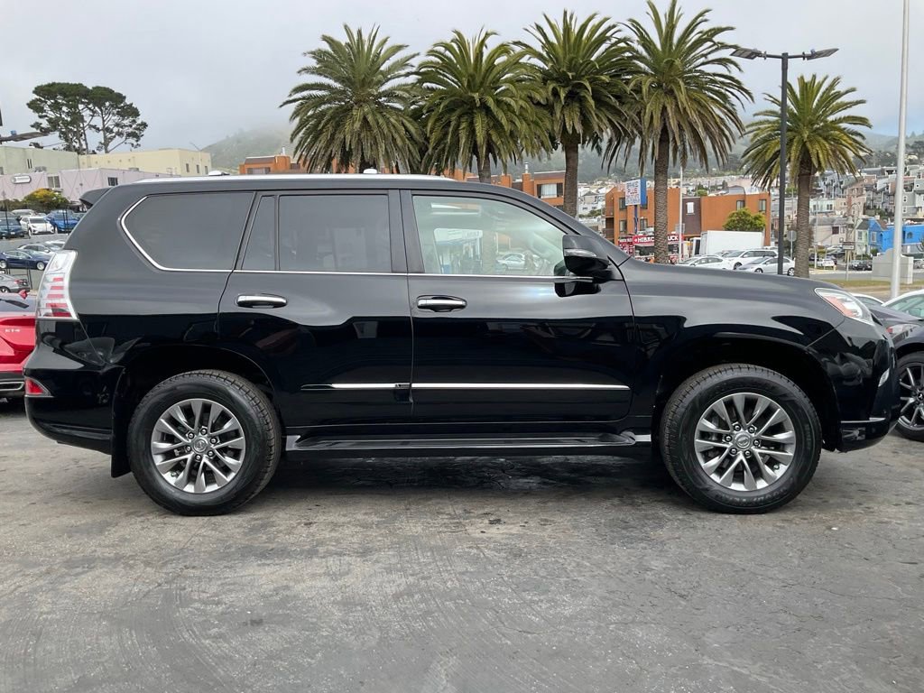 Used 2016 Lexus GX 460 Luxury AWD/4WD image 3