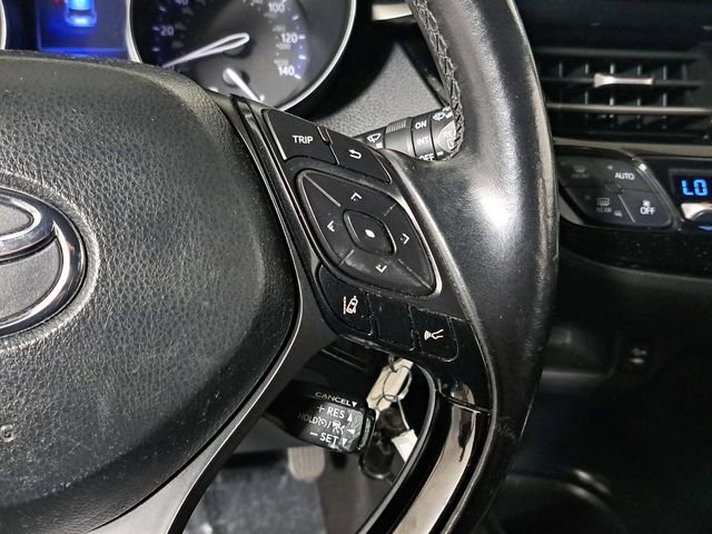 Used 2018 Toyota C-HR XLE image 25