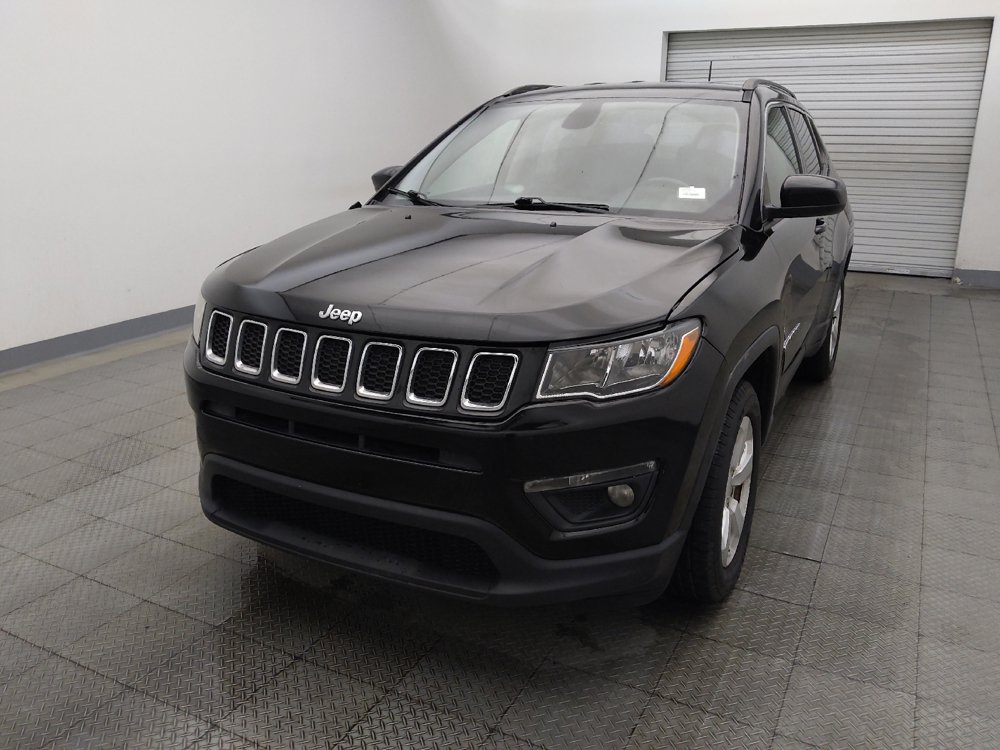 Used 2018 Jeep Compass Latitude FWD image 15