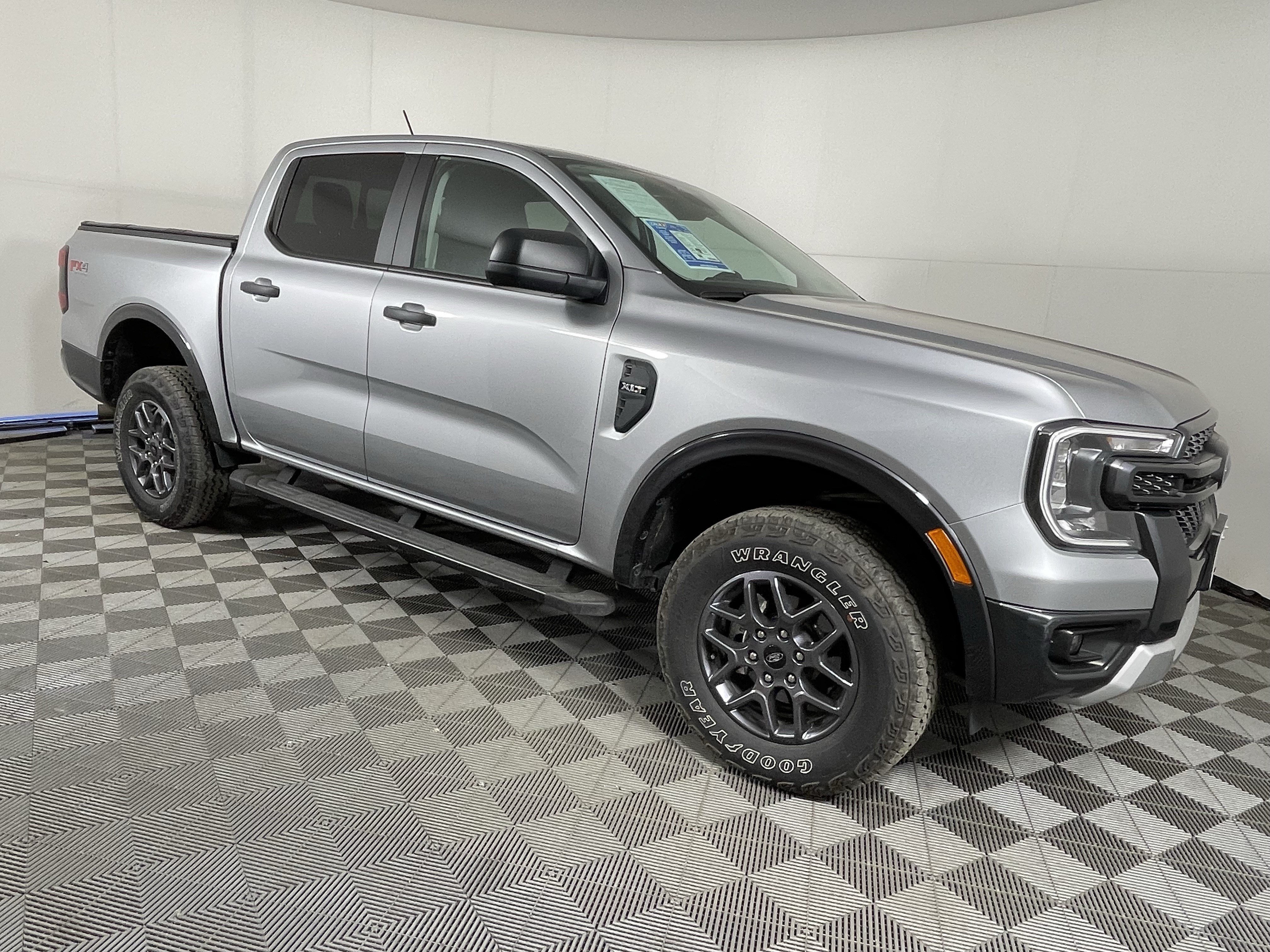 Used 2024 Ford Ranger XLT w/ FX4 Off-Road Package AWD/4WD image 7