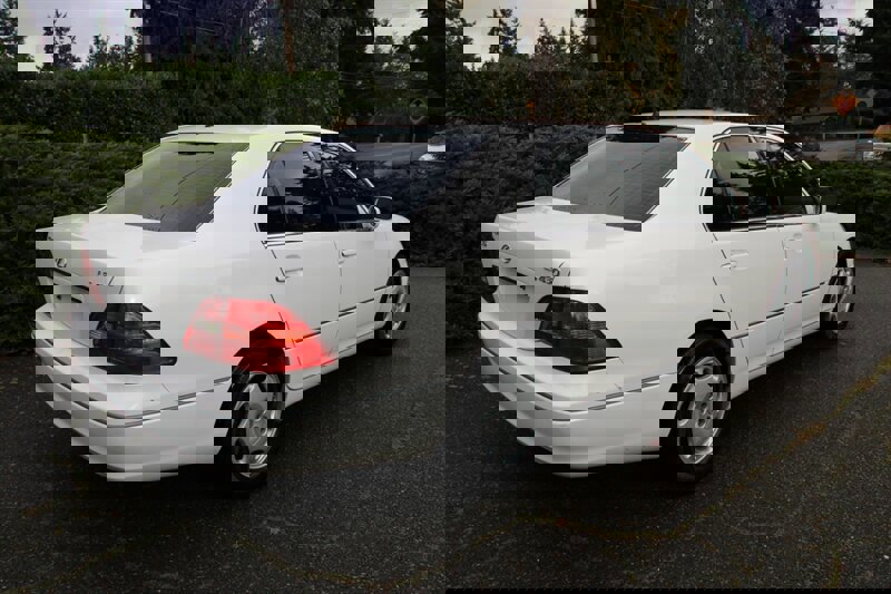 Used 2001 Lexus LS 430 image 3