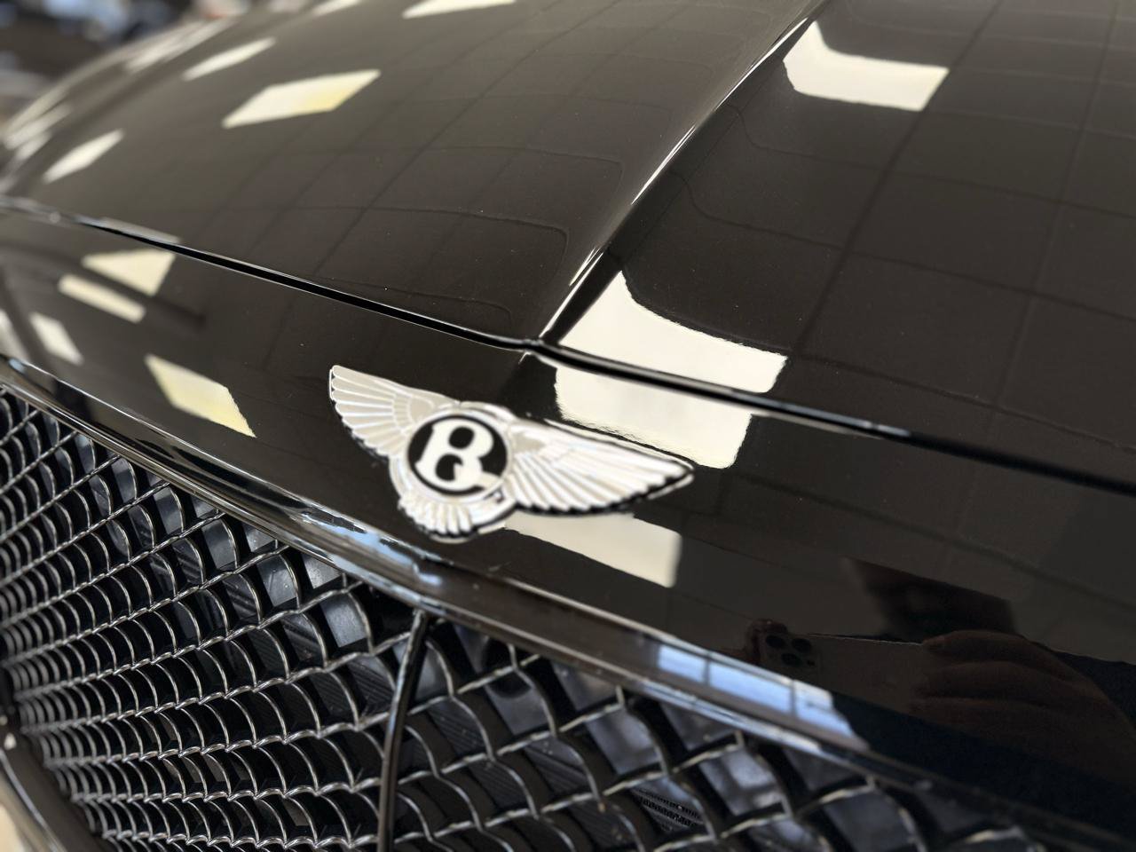Used 2018 Bentley Bentayga AWD/4WD image 37