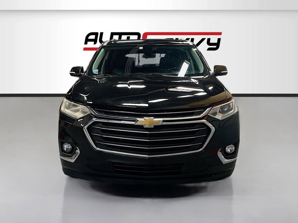Used 2019 Chevrolet Traverse LT w/ LT Premium Package AWD/4WD image 2