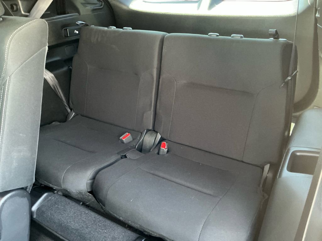 Used 2023 Mitsubishi Outlander ES FWD image 21