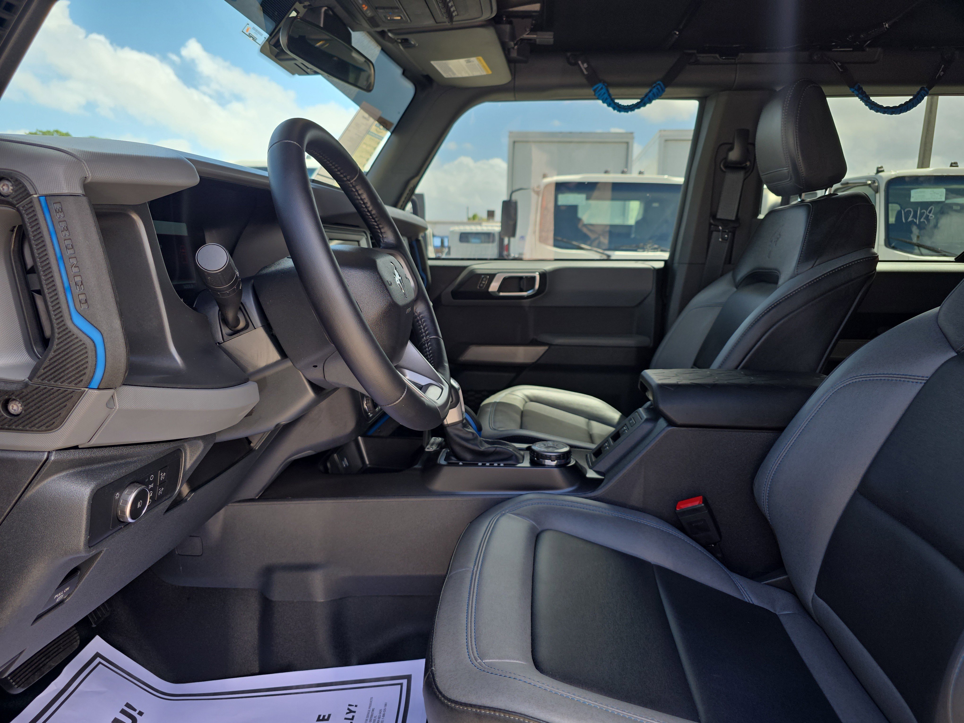 Used 2022 Ford Bronco Black Diamond image 25