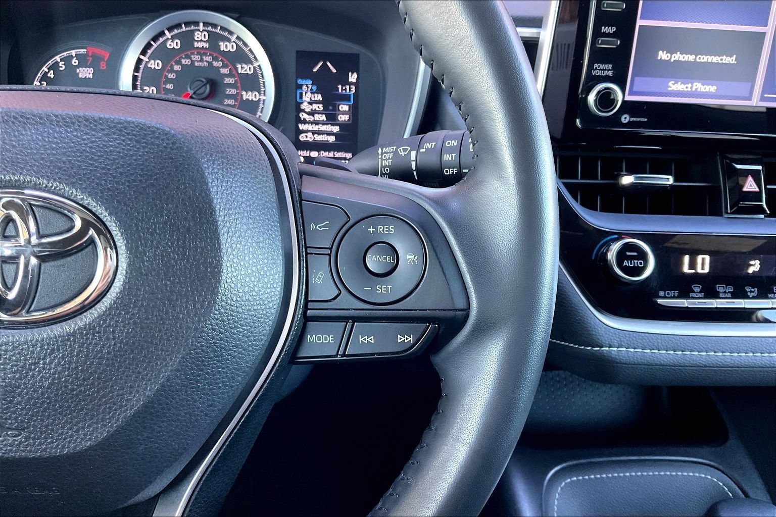 Used 2022 Toyota Corolla SE image 11