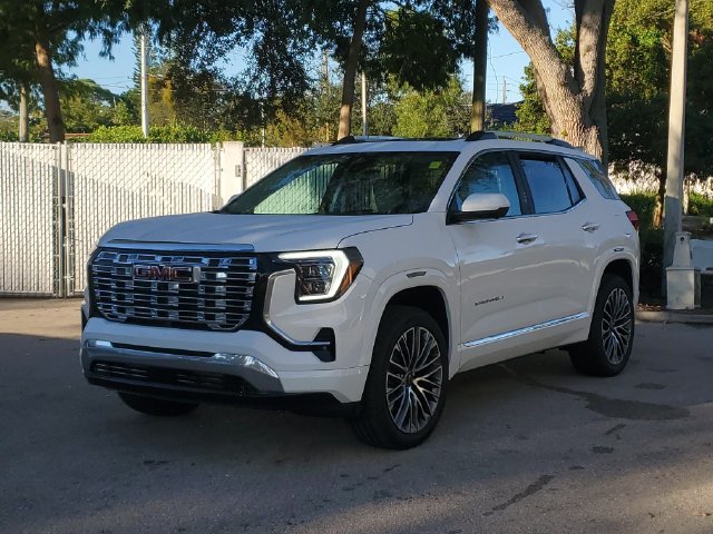 Used 2026 GMC Terrain Denali AWD/4WD image 32