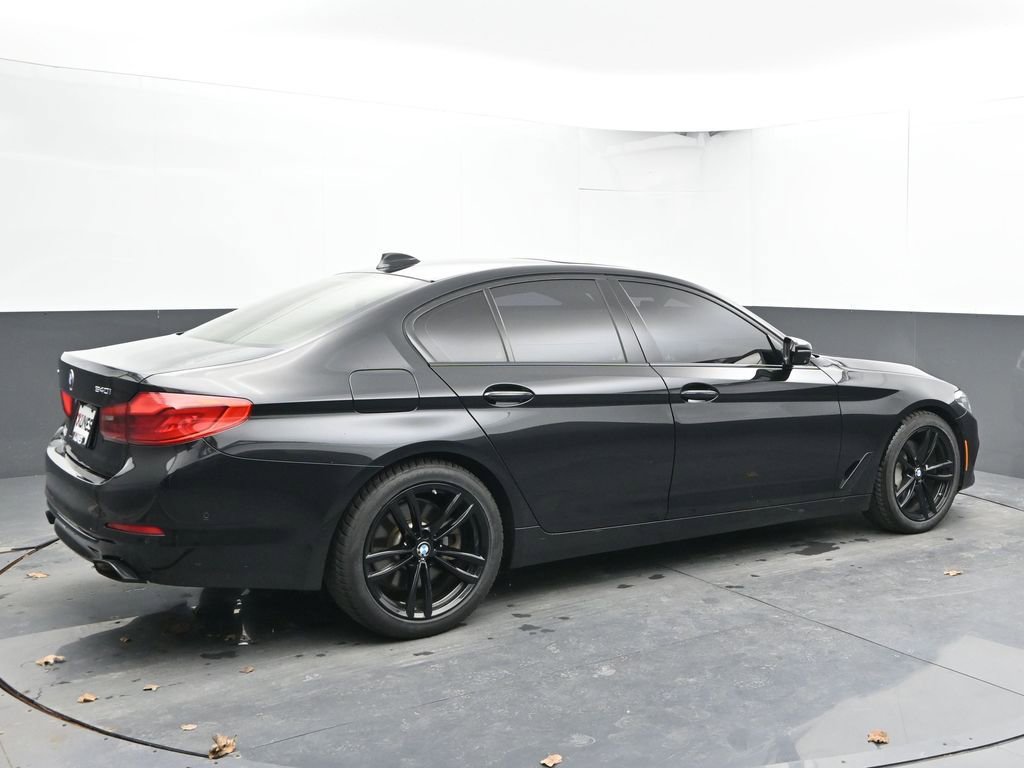 Used 2017 BMW 540i xDrive image 10