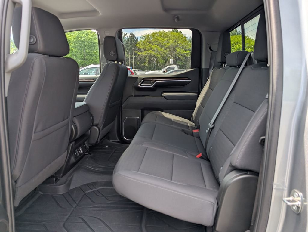 Used 2024 Chevrolet Silverado 1500 LT w/ Convenience Package II AWD/4WD image 12