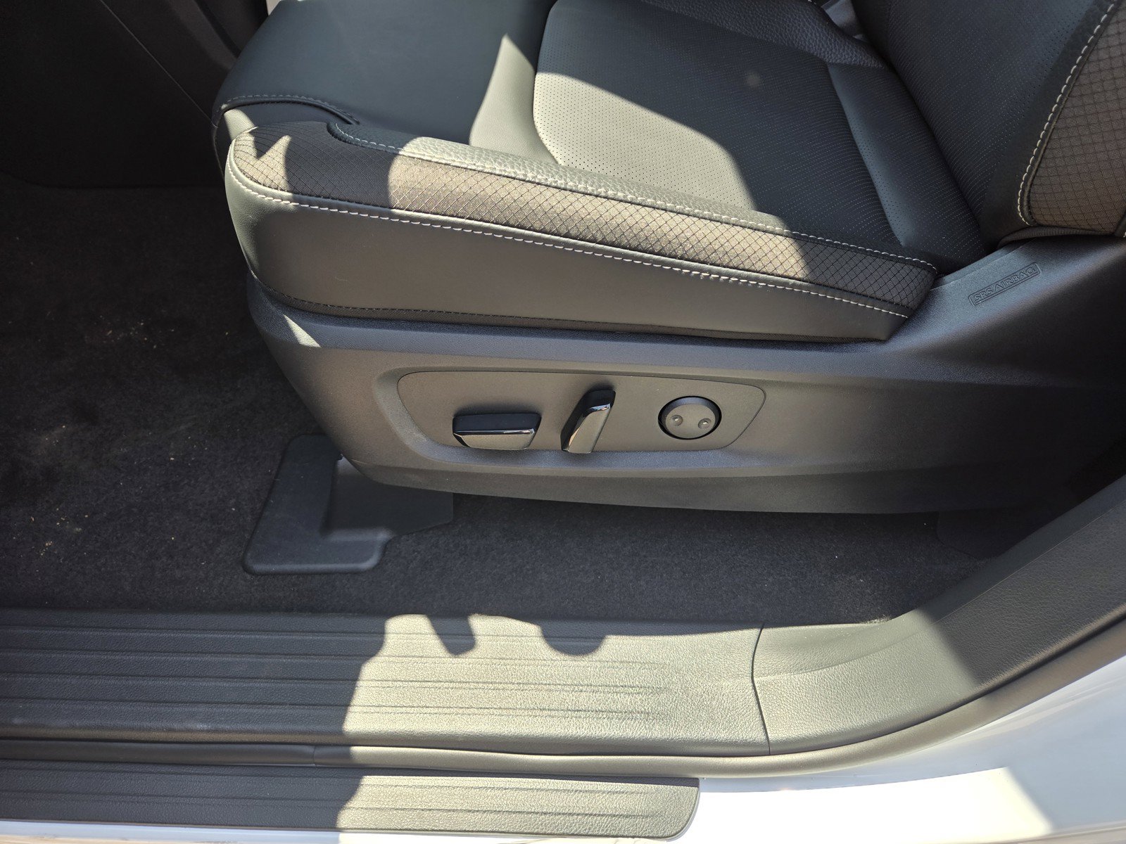 New 2026 Nissan Pathfinder SL AWD/4WD image 12
