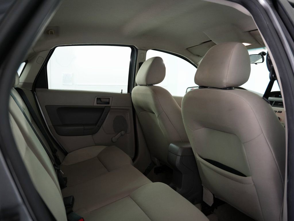 Used 2009 Ford Focus S image 29