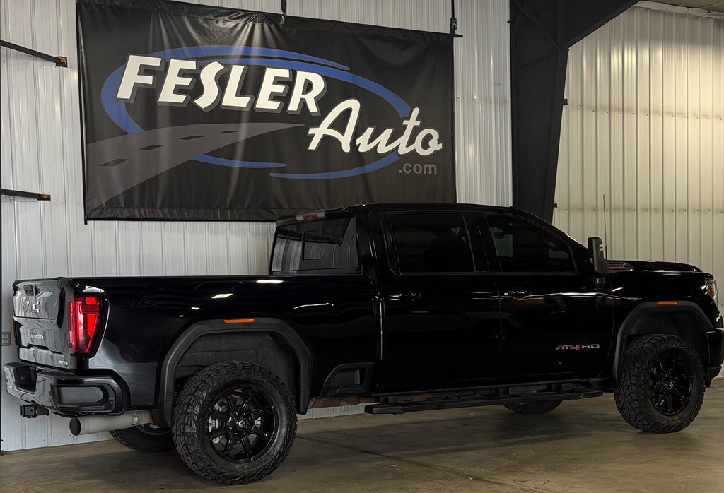 Used 2020 GMC Sierra 2500 AT4 w/ AT4 Premium Package AWD/4WD image 2
