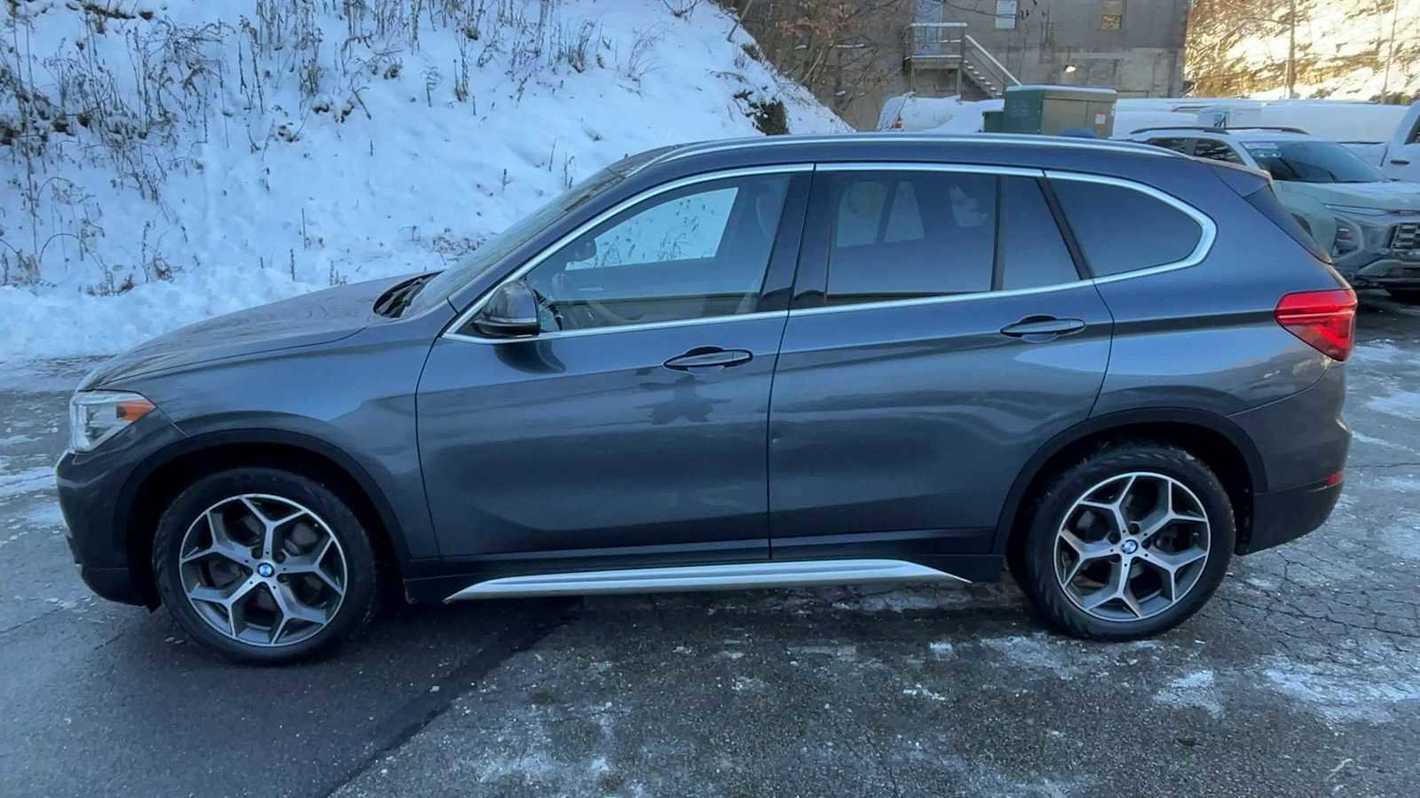 Used 2018 BMW X1 xDrive28i w/ Premium Package image 5