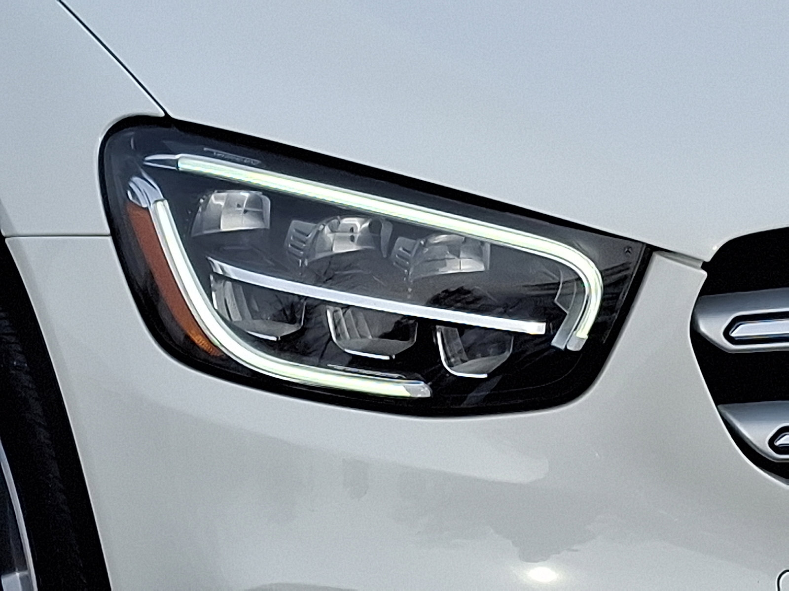 Certified 2022 Mercedes-Benz GLC 300 4MATIC image 9